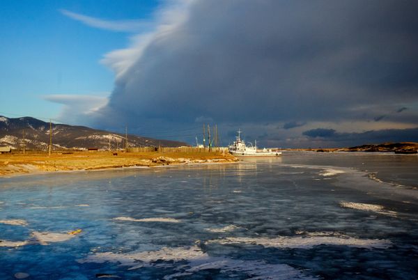 Lake Baikal at Freezing Point - Sputnik International