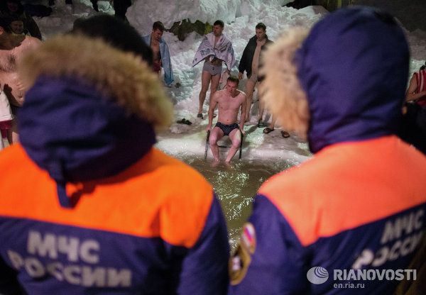 Epiphany Bathing in 2014 - Sputnik International