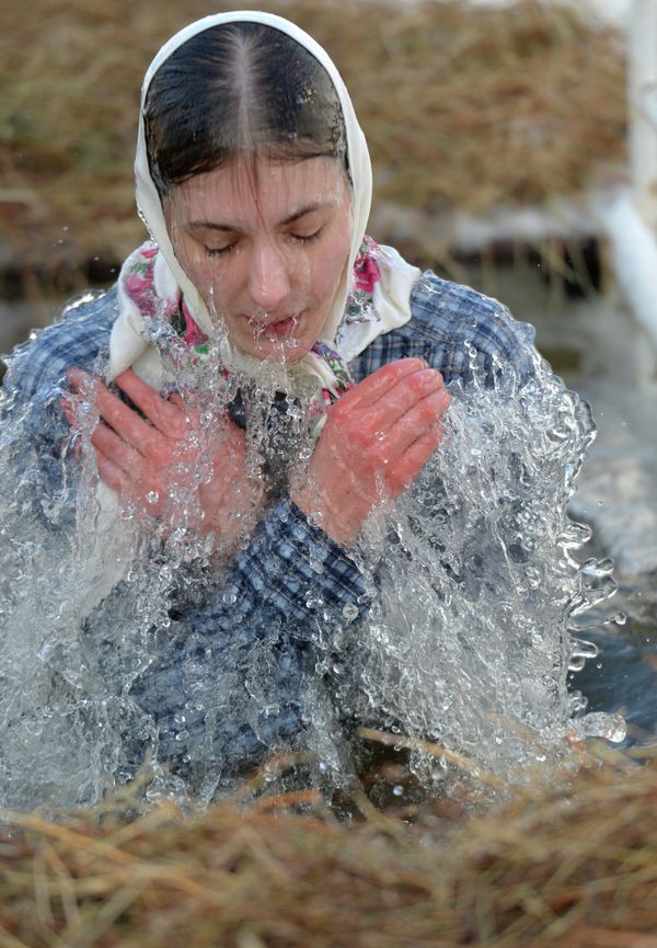 Epiphany Bathing in 2014 - Sputnik International