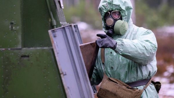 Учения взвода радиационной, химической и биологической защиты Учения взвода радиационной, химической и биологической защиты - Sputnik International