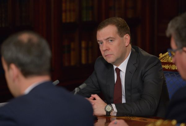 Dmitry Medvedev - Sputnik International