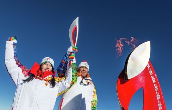 Olympic Torch Summits Europe’s Tallest Mountain - Sputnik International