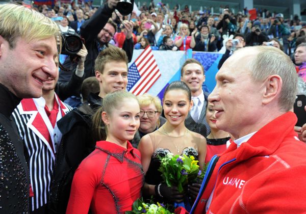 February 9, 2014. Russian President Vladimir Putin congratulates Russian athletes during a visit to a figure skating competition at the XXII Olympic Winter Games in Sochi. From left: Evgeni Plushenko, Yulia Lipnitskaya, Nikita Katsalapov and Yelena Ilyinykh. - Sputnik International