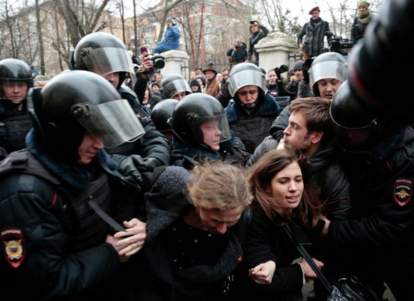 Pussy Riot's members were detained at unauthorized rallies in Moscow - Sputnik International