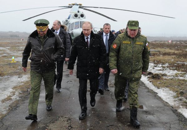 Sergei Shoigu, Vladimir Putin - Sputnik International