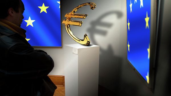 The European Commission will provide Ukraine with 11 billion euros ($15 billion) in financial assistance to Ukraine - Sputnik International