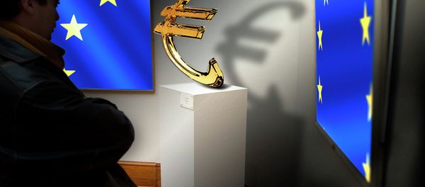 European Union flag and euro currency logo European Union flag and euro currency logo - Sputnik International