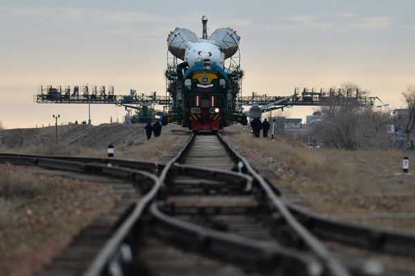 New ISS Crew Readies for Launch Aboard Russian Soyuz Rocket - Sputnik International