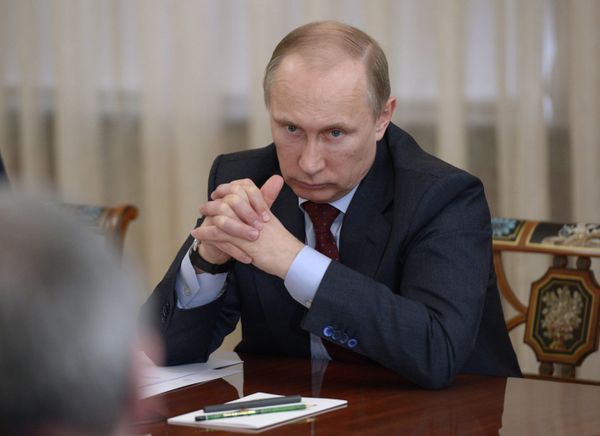 Putin Urges Measures to Protect Russians from Radicals - Sputnik International