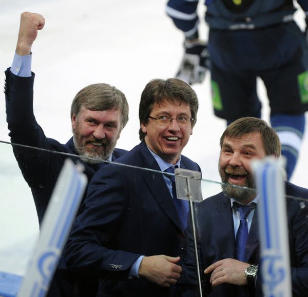 Harijs Vitolins (center) - Sputnik International