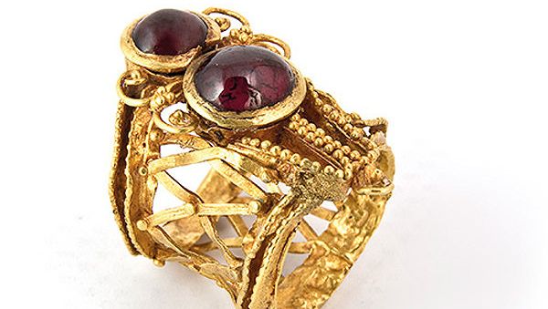 Crimea Minister of Culture Accuses Kiev of Theft of Scythian Gold - Sputnik International