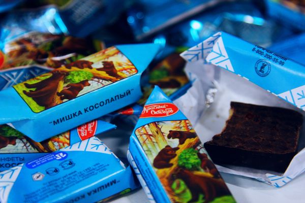 Ukraine Bans Russian Cheese, Candy, Fish Products - Sputnik International