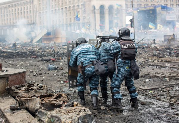 12 Elite Police Officers Suspected of Protest Killings Arrested in Ukraine - Sputnik International