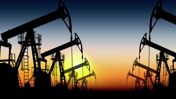 Saudi Arabia announced its 2015 budget Thursday revealing a $39 billion deficit due to sliding oil prices - Sputnik International