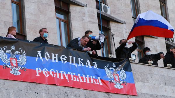 Supporters of referendum on Donetsk region's status stage rally - Sputnik International