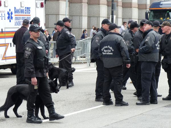 Boston police on the anniversary of a blast during the 2013 Boston Marathon - Sputnik International