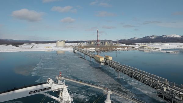 Russia's first LNG plant in Sakhalin Russia's first LNG plant in Sakhalin - Sputnik International
