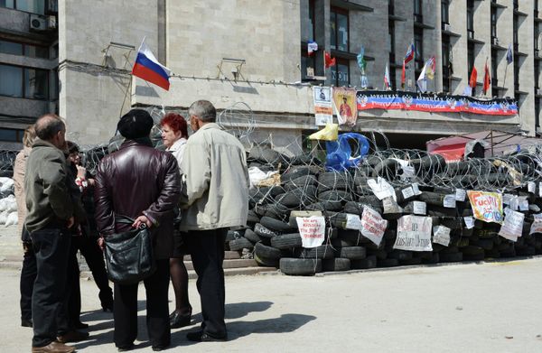 Federalists Rally by Administration Building in Ukraine’s Donetsk - Sputnik International