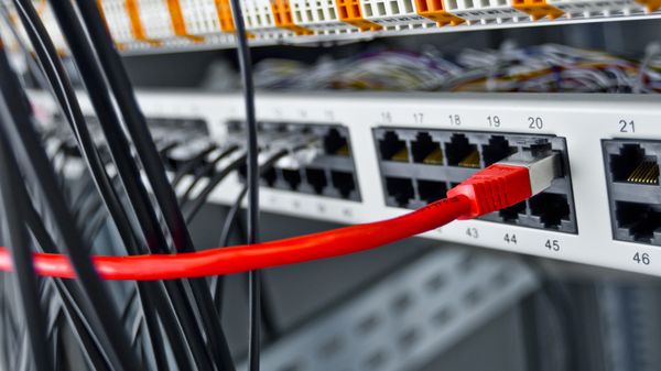 A law requiring internet companies to store Russian nationals' personal data exclusively within the country was published on Russia's Official Internet Portal of Legal Information - Sputnik International
