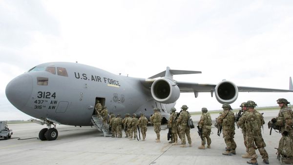 Transit center of U.S. Air Force at Manas base - Sputnik International