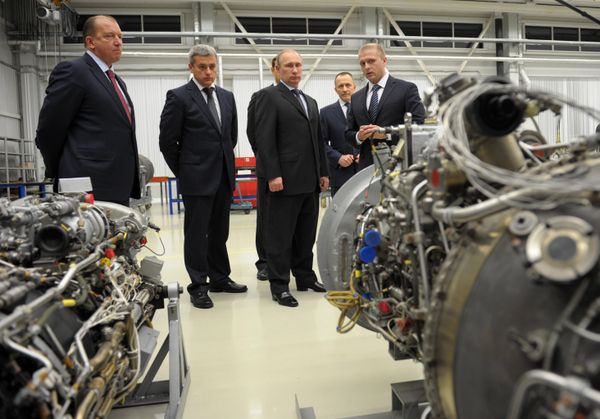 Russian President Vladimir Putin, second right, visits Klimov engine-building plant in St. Petersburg (Archive) Russian President Vladimir Putin, second right, visits Klimov engine-building plant in St. Petersburg (Archive) - Sputnik International