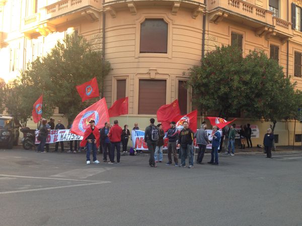 Italian Peace Activists Protest EU’s Support for Fascism in Ukraine - Sputnik International