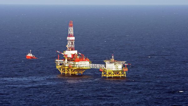 Fixed offshore ice-resistant platform of LUKoil Kaliningradmorneft in Baltic Sea - Sputnik International