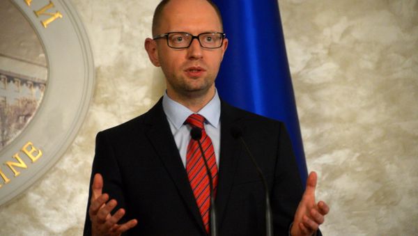 Ukrainian Prime Minister Arseniy Yatsenyuk has said he is studying the list of candidates for the new Cabinet members and will form the new government by the end of Tuesday. - Sputnik International