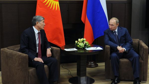 Vladimir Putin meets with Almazbek Atambayev Vladimir Putin meets with Almazbek Atambayev - Sputnik International