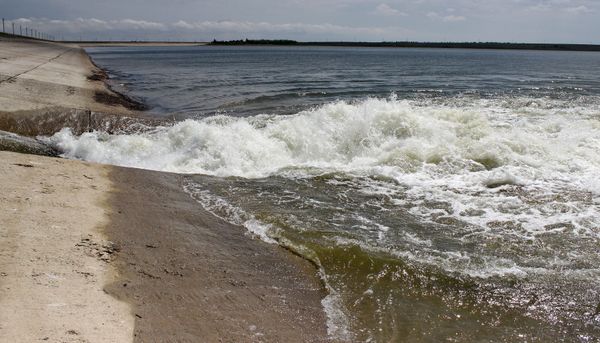 Russia Considers Building Desalination Plants in Crimea - Sputnik International
