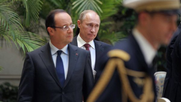 Vladimir Putin meets with Francois Hollande (Archive) - Sputnik International