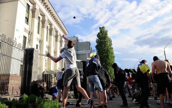 Unrest at Russian Embassy in Kiev - Sputnik International