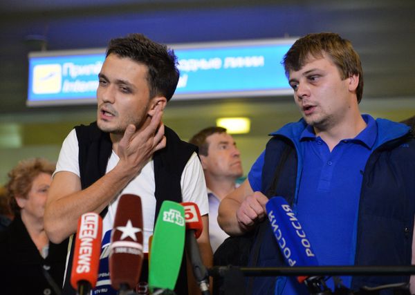 Zvezda TV channel correspondent Evgeny Davydov, left, and sound engineer Nikita Konashenkov - Sputnik International