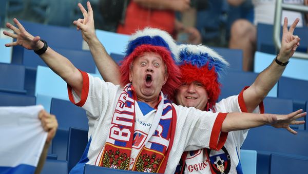 Russian football fans - Sputnik International
