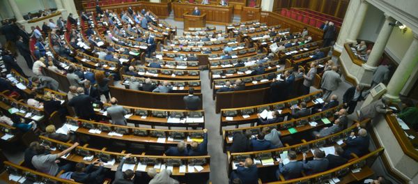 Verkhovna Rada deputies during a meeting of the Verkhovna Rada in Kiev. - Sputnik International