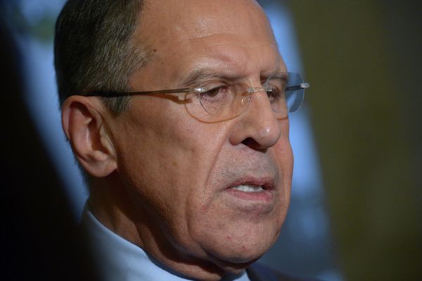 Sergei Lavrov believes that negotiations between Israeli and Palestinian forces must lead to a long-term truce. - Sputnik International