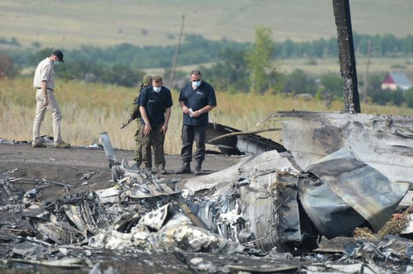 OSCE employees and experts work at Malaysia Airlines Boeing 777 crash site - Sputnik International