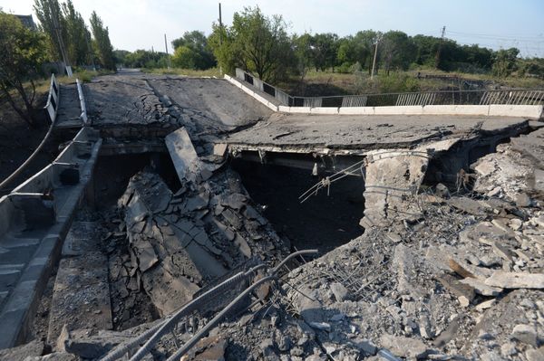 Blown-up bridge in Ukraine's Horlivka city - Sputnik International