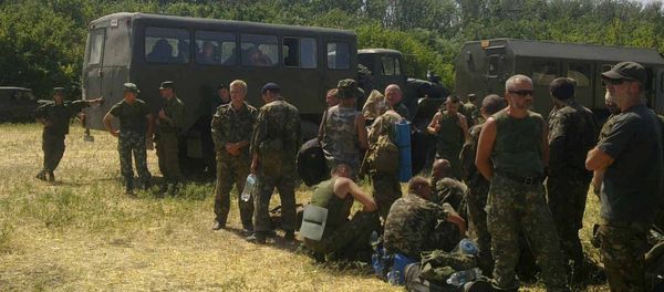 Ukrainian soldiers ask for shelter in Russia - Sputnik International