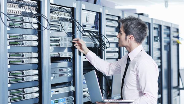 Foreign IT companies may have to yield some ground in Russia due to the import substitution policy the government has proclaimed in the high-tech sector. Foreign IT companies may have to yield some ground in Russia due to the import substitution policy the government has proclaimed in the high-tech sector. - Sputnik International