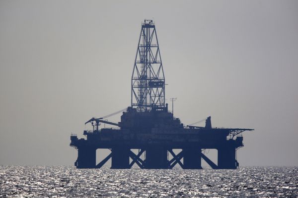 Oil platform - Sputnik International