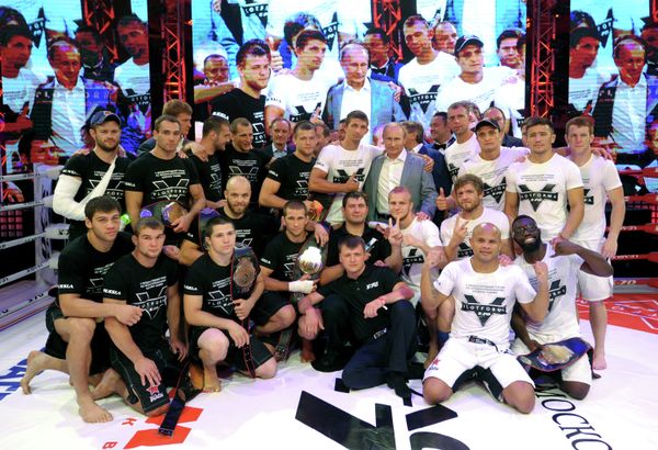 Vladimir Putin Attends Plotforma S-70 Combat Sambo Tournament in Sochi - Sputnik International