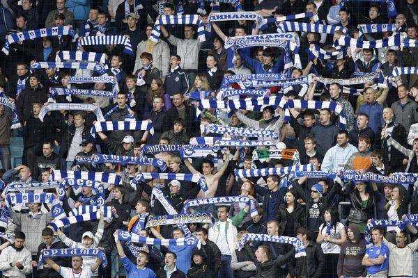 Dinamo fans at a football match - Sputnik International