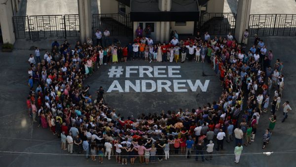 Flash mob in support of photographer Andrei Stenin - Sputnik International