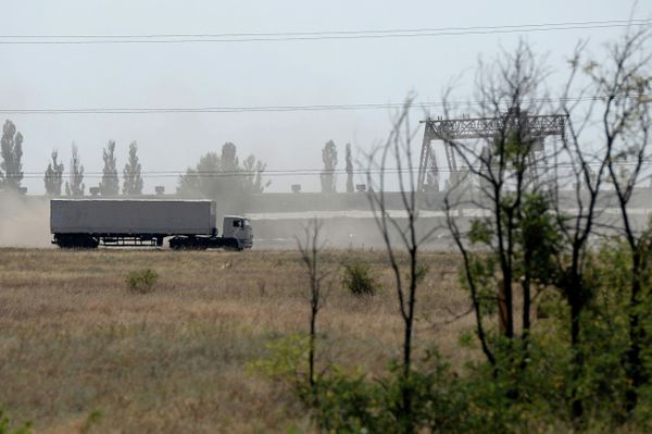 Russian Humanitarian Aid Convoy Arrives at Checkpoint at Ukrainian Border - Sputnik International