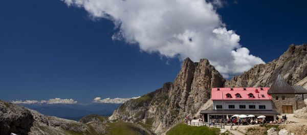 Tierser Alpl mountain hut, on the way from Schlern to the Rosengarten mountain range, Dolomites, eastern Alps, South Tyrol, Bolzano province, Italy, Europe - Sputnik International