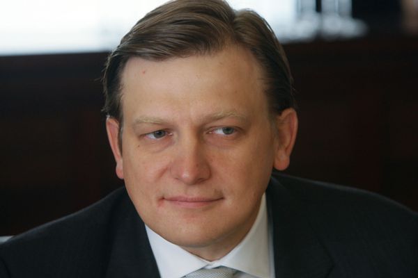 VTB Bank Management Board chairman and deputy president Herbert Moos says VTB will continue to work with its foreign counterparts despite sanctions - Sputnik International