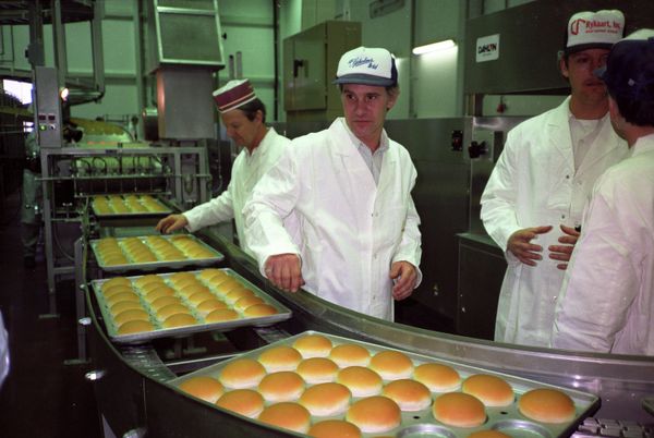 History of First McDonald's Restaurant in Russia - Sputnik International