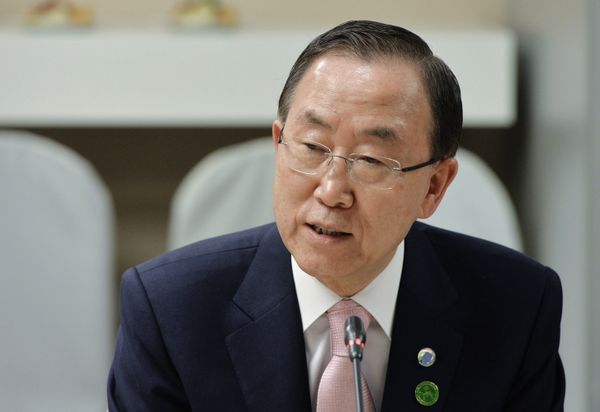 UN Secretary General Ban Ki-moon welcomes “the news of today's contact between President Poroshenko and President Putin regarding a step by step plan toward peaceful resolution of the conflict”. - Sputnik International