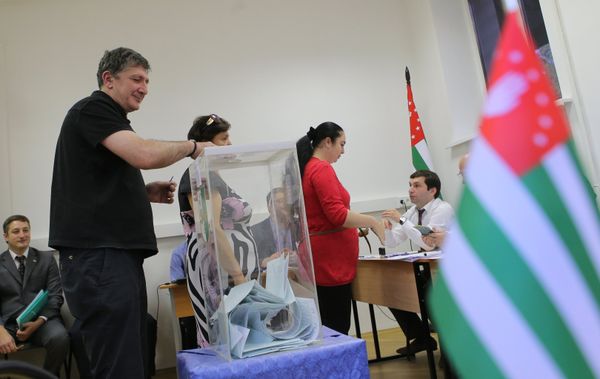 The early presidential election in Abkhazia was scheduled in May after mass protests and subsequent resignation of President Alexander Ankvab. - Sputnik International